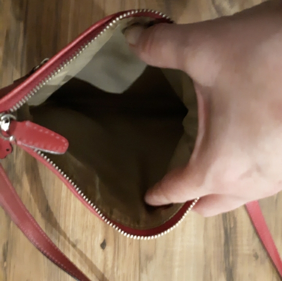 Coach Hot Pink Leather Crossbody Bag. - Picture 6 of 8